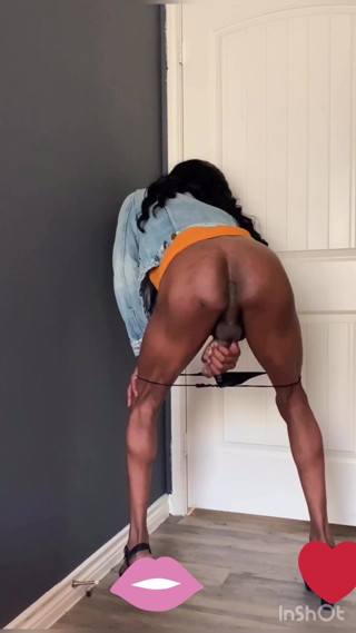 Black tranny slut twerk in mini dress