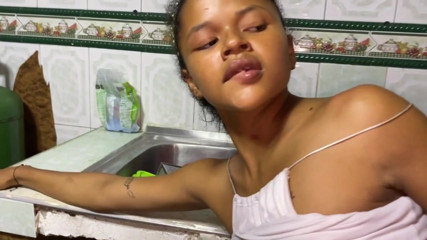 Fucking my stepsister's pussy wildly until I cum inside her vajena
