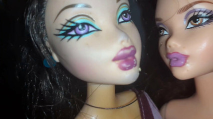 Hardcore threesome 2 beautiful dolls kissing lickign fucking
