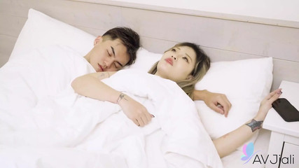 Yuxi Cheats Her Fianc with Her Ex