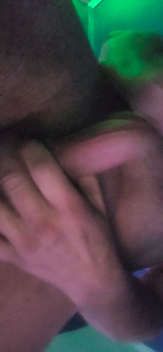 Big dick cumming