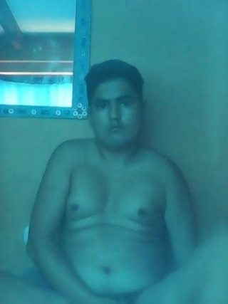 CHIBOLO PUTEANDO UN RATO