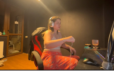 /beam/xhUYJto