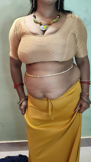 Indian chubby bbw wife saree show and dirty talking