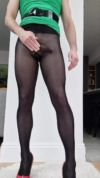 Sexy BIG COCK Tgirl mastubating in Heels and Nylons
