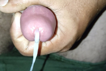 desi boy handjob and cumshot &ndash; big dick