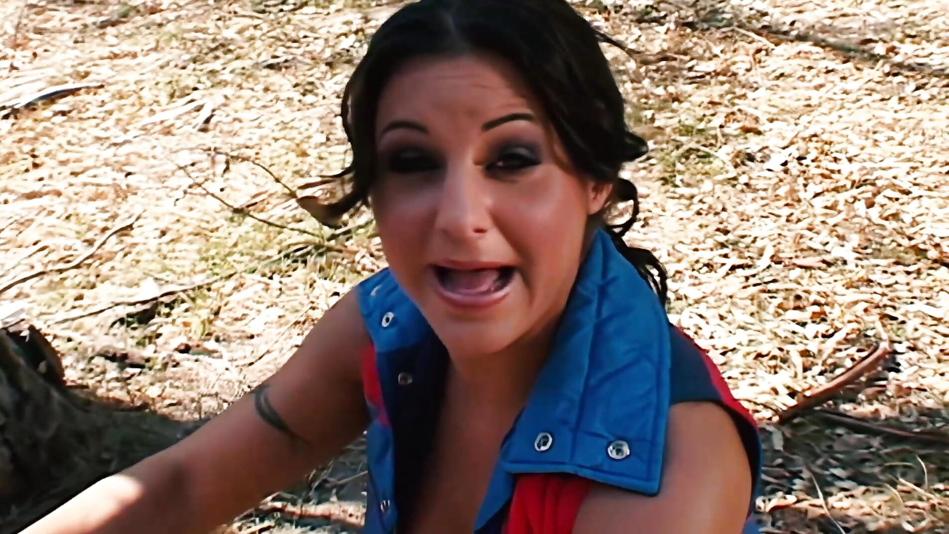 Monique Fucks A Guy She Met Outdoors In The Park Before Swallowing His Cum