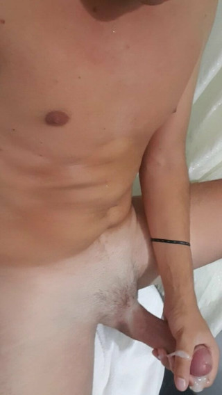 I cum in my hand