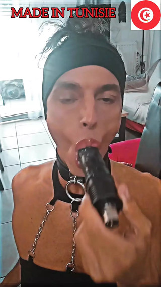 Female to be trained thumbnail