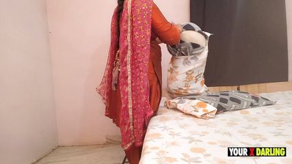 Desi Stepsister fucked by her stepbro when she was working in room