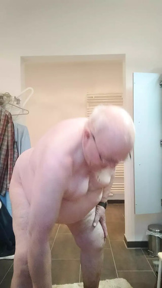 Fart and closeup play
