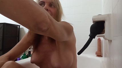 Lizzy Yum SD October 2025 Solo Bathing Dilating Masturbating #70