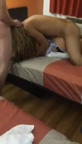 Uncut cuck cums while wifey gettin gangbanged