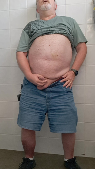 Small handjob in the toilet