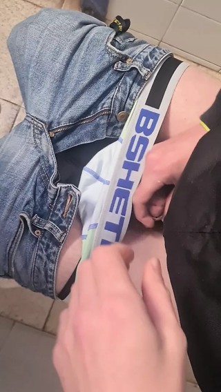 Sucking nice cock