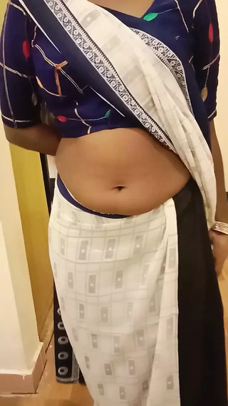 Tamil Naughty Wife's Desi Saree Seduction & Boobs Show Post-ex-lover Hook-up – Cuck Films! IndianHotwifeX