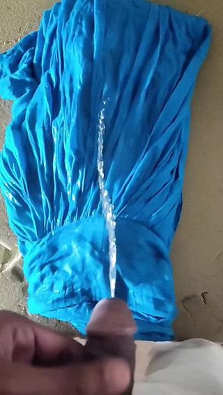 Pissing on nurse suit salwar in changing room (53)