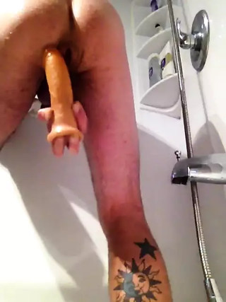 Dildo and gapping in shower