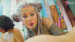 Anuskattz has some anal insertion fun with her friends