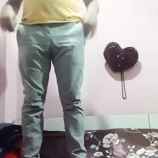 Boy naked show thumbnail