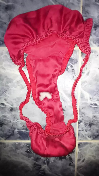 Mommy panties cum