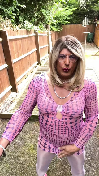 Amateur Crossdresser Kellycd2022 Sexy Milf In Pink Dress And White Pantyhose