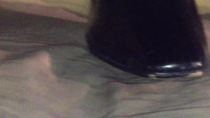 Shoe poking
