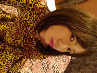 A cute cross-dressing boy masturbated comfortably in leopard-print full-body tights thumbnail