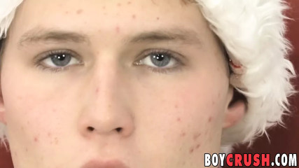Adorable gay twink Chris Davis anal plays while jerking off
