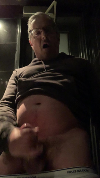 Public bathroom bate #1