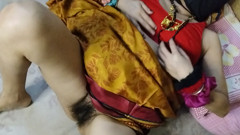Desi aunty gardh may ungli dal Kar sex ka maza leya