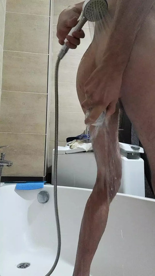 I inserted a tube of anal spray