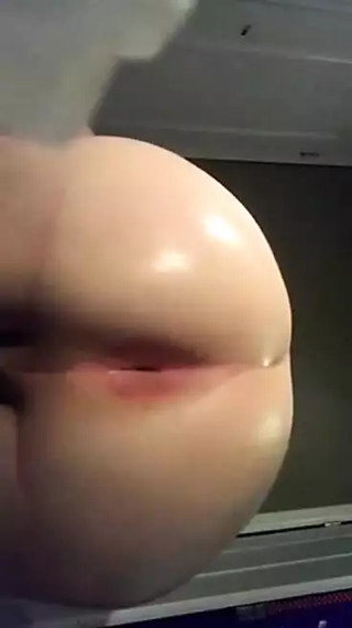 Kylie Slayy smooth sissy bubble butt twerking