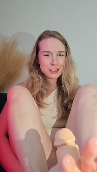 Alice Klay Giving an Amazing Footjob, Feet Covered in Cum