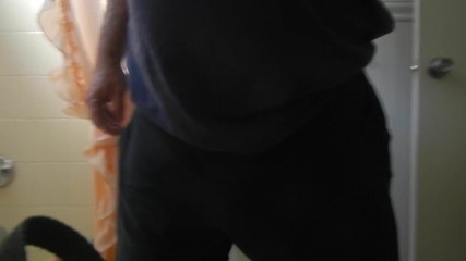sissy leslie pissing onec a gine