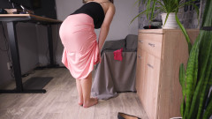 Thin Maxi Skirt Visible Panty Line Dilemma