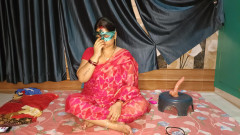 Pooja Bhabhi Doing Sex with Wearing Saree and Doing Spuirit
