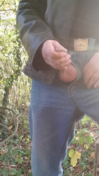 Outdoor Cumshot