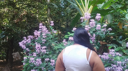 Beautiful Desi Girl Getting Nude Outside in the Garden