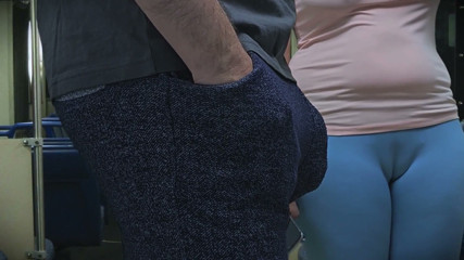 Almost Seen by Bus Driver When Stranger Girl Give Me a Handjob