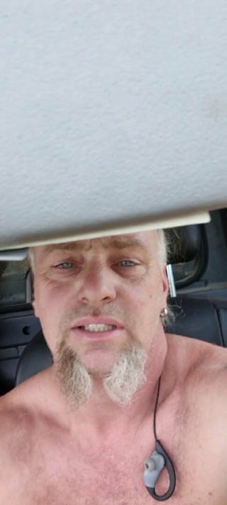 2021 Juni Naked in the car and on the side of the road