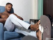 Muscular black stud Kevin A shows off his delicious feet
