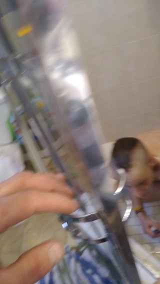 Shower shave &ndash; sweet pussy