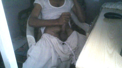 A black big dick masturbation watching porn at computer - tarelgc_xxx
