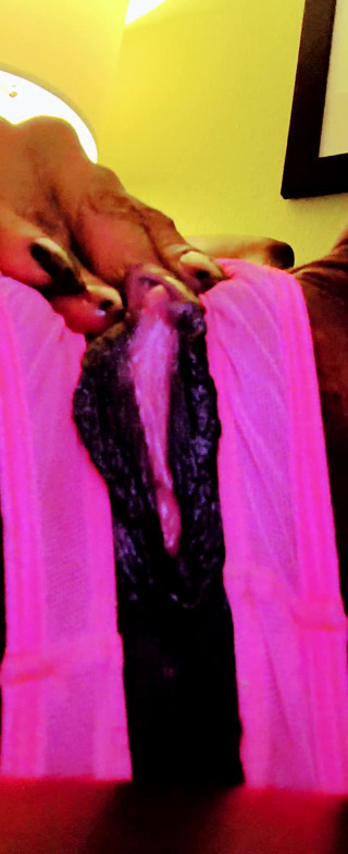 Pretty ass pink pussy
