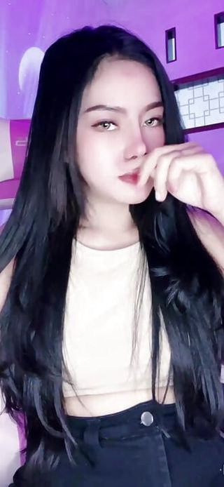 Nurul Yola who really likes her in a colmek