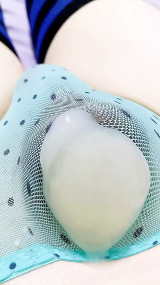 Cumming three times like a slut thumbnail