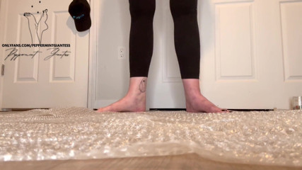 Bubble Wrap Popping Goddess Size 16 Feet