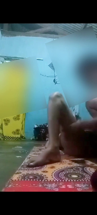 Almost caught, it's better for her husband to wake up