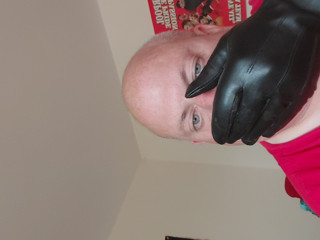 Sexy leather gloves thumbnail